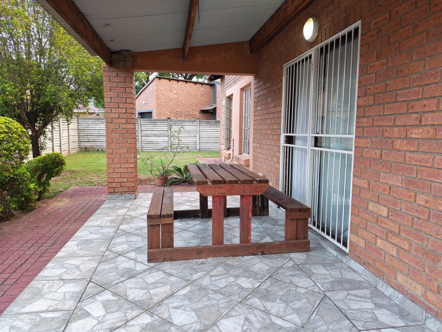 3 Bedroom Property for Sale in Protea Park North West